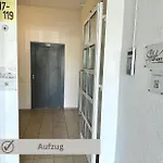 Lägenhet Buddha - Stadtnah, Balkon, Parkplatz, E-ladestation Fuer Autos & Fahrraeder, Fitnessstudio