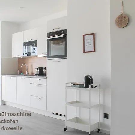 Appartement Buddha - Stadtnah, Balkon, Parkplatz, E-ladestation Fuer Autos & Fahrraeder, Fitnessstudio