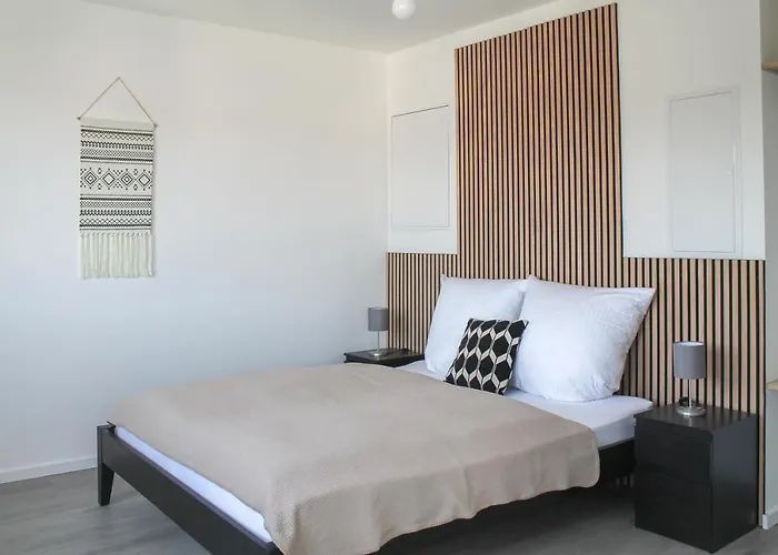 Buddha - Stadtnah, Balkon, Parkplatz, E-ladestation Fuer Autos & Fahrraeder, Fitnessstudio 아파트 코블렌츠