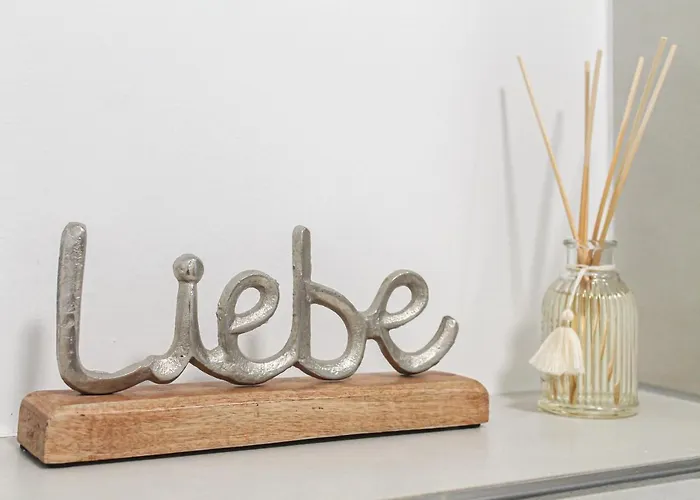 Buddha - Stadtnah, Balkon, Parkplatz, E-ladestation Fuer Autos & Fahrraeder, Fitnessstudio 아파트 *