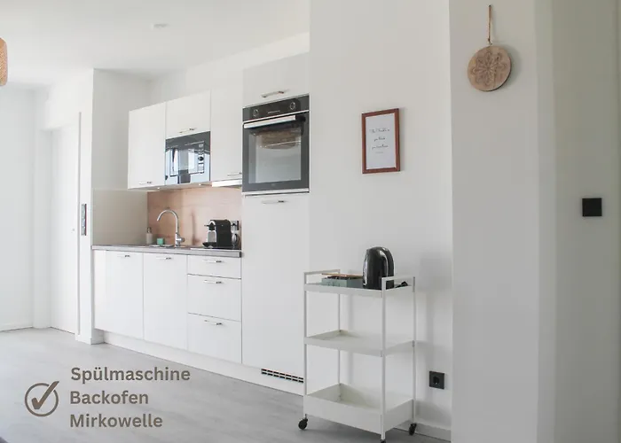 Apartment Buddha - Stadtnah, Balkon, Parkplatz, E-ladestation Fuer Autos & Fahrraeder, Fitnessstudio